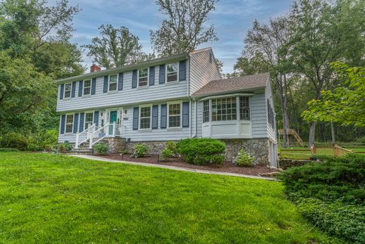 Detached House in New Canaan, Fairfield County