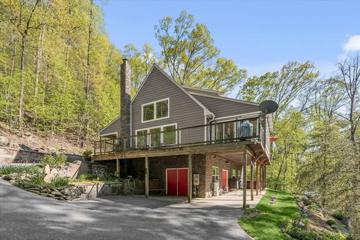 Luxury home in Myersville, Frederick County