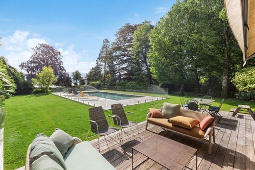 Detached House in Versoix, Geneva