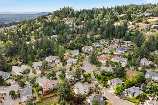 Happy Valley, Clackamas Countyの高級住宅