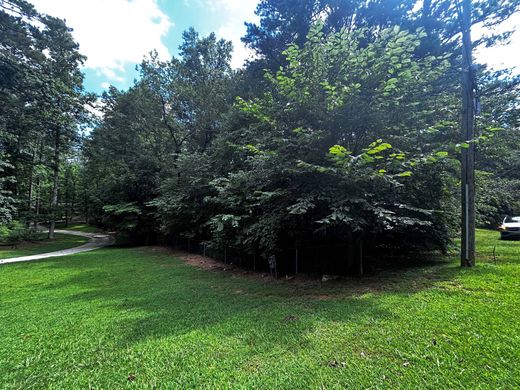 Land in Alpharetta, Fulton County