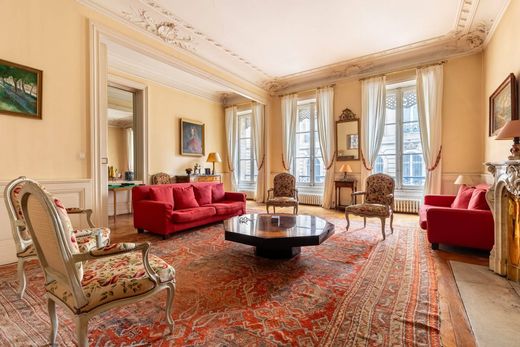 Apartment in Bordeaux, Gironde