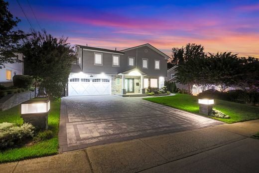 Einfamilienhaus in Manhasset Hills, Nassau County