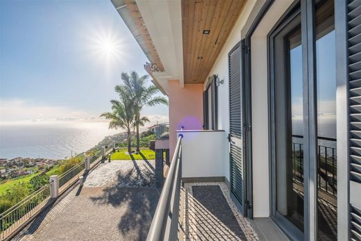 Detached House in Ponta do Sol, Madeira