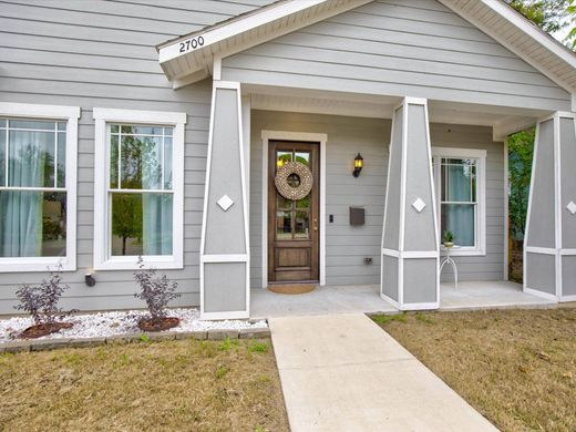 Detached House in Dallas, Dallas County