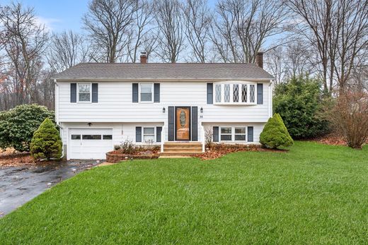 Detached House in Norwich, New London County