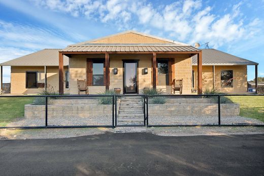 Detached House in Weatherford, Parker County