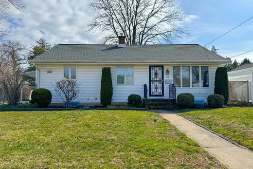 Detached House in Eatontown, Monmouth County