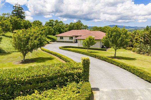 Luxury home in Maungaturoto, Kaipara District