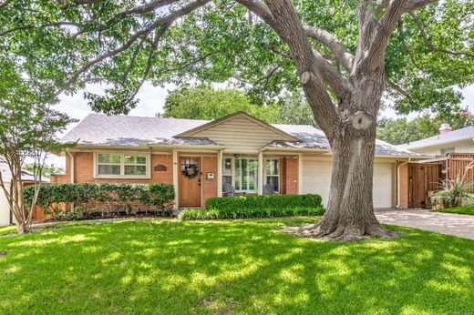 Detached House in Dallas, Dallas County