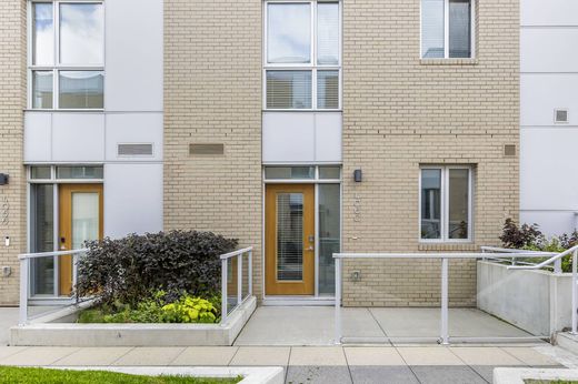 Townhouse in Calgary, Alberta