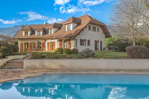 Dom jednorodzinny w Divonne-les-Bains, Ain