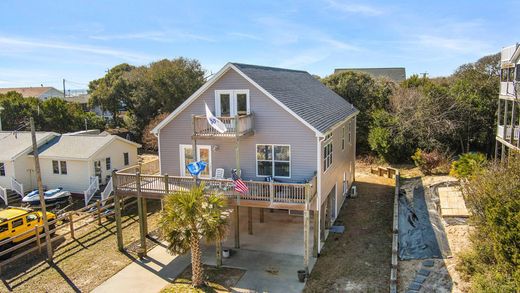 Casa Unifamiliare a Emerald Isle, Carteret County