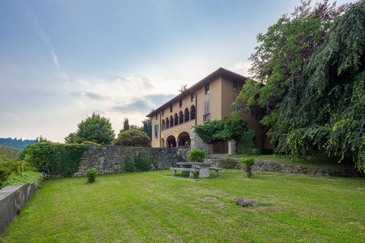 ﻓﻴﻼ ﻓﻲ Cenate di Sotto, Provincia di Bergamo