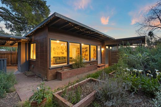 Luxury home in Ojai, Ventura County