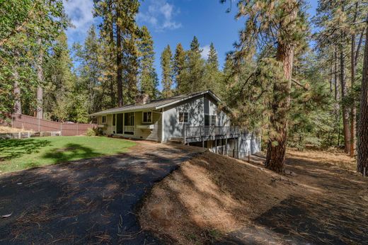 Vrijstaand huis in Pine Grove, Amador County