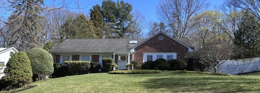 Detached House in Cold Spring Harbor, Suffolk County