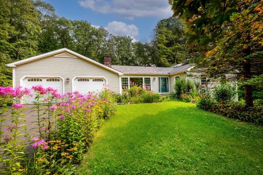 Detached House in Redding, Fairfield County