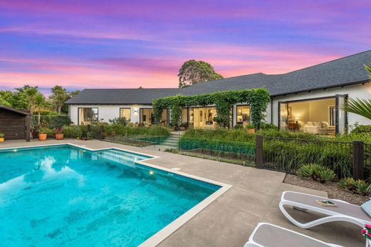 Land in Coatesville, Auckland