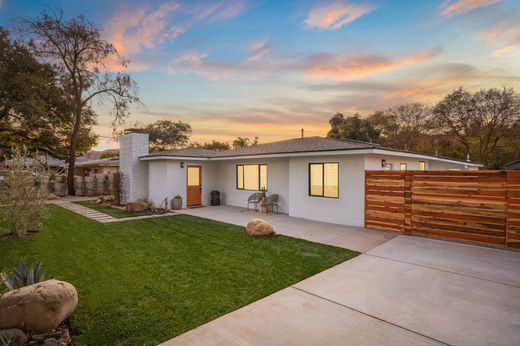 Vrijstaand huis in Oak View, Ventura County