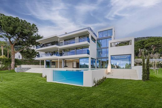 Detached House in Barcelona, Province of Barcelona