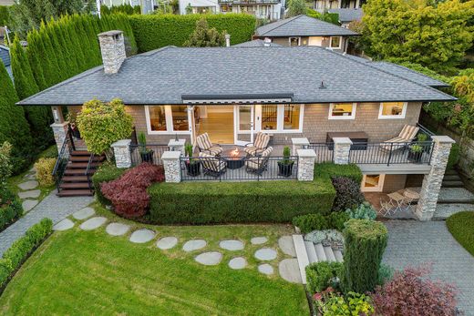 بيت مستقل ﻓﻲ West Vancouver, Metro Vancouver Regional District