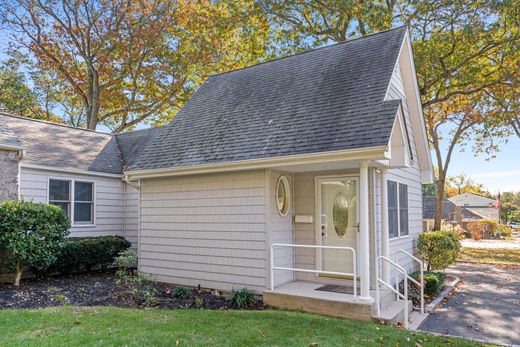 Apartment in East Northport, Suffolk County