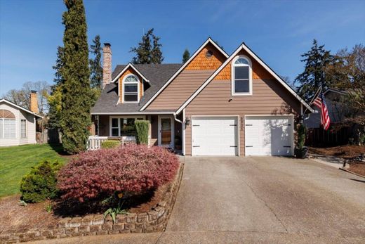 Luxury home in Hillsboro, Washington County