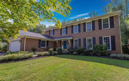 Luxury home in McLean, Fairfax County