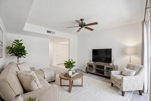 Townhouse in Mesa, Maricopa County