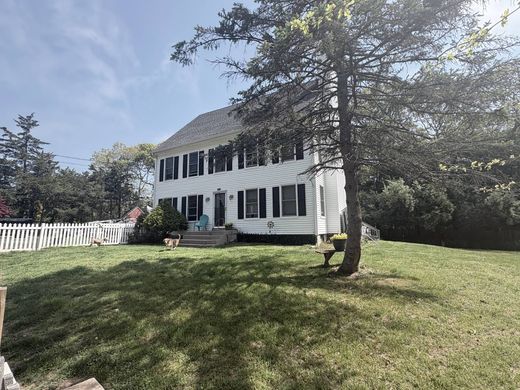 Detached House in Westhampton Beach, Suffolk County