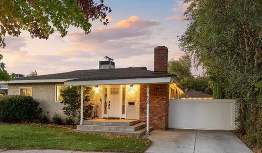 Casa Independente - Lake Balboa, Los Angeles County