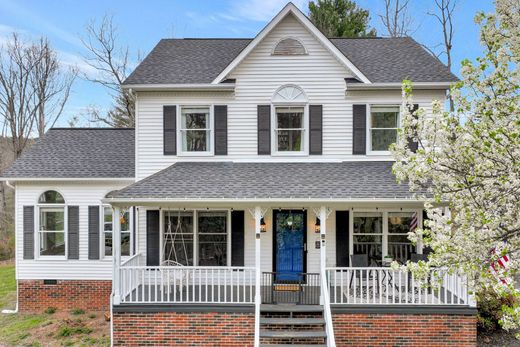 Casa en Granite Falls, Caldwell County