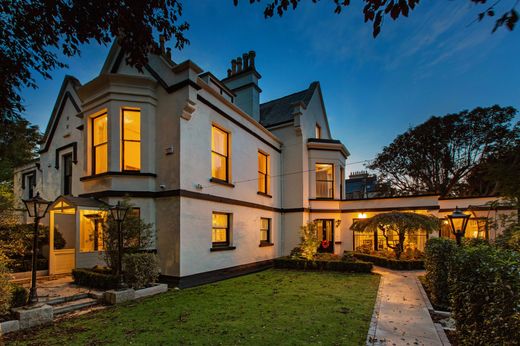 Villa multifamiliale à Dublin, Dublin City