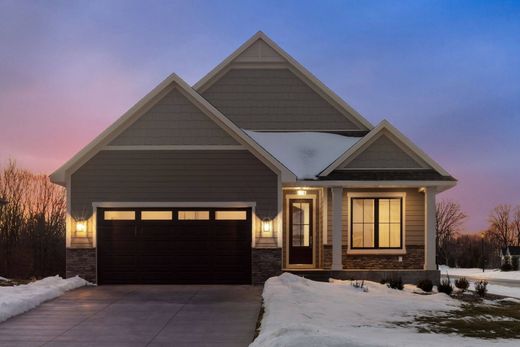 Detached House in Carver, Carver County