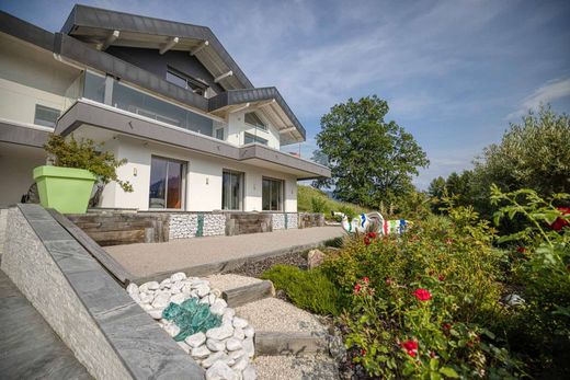 Einfamilienhaus in Thyez, Haute-Savoie