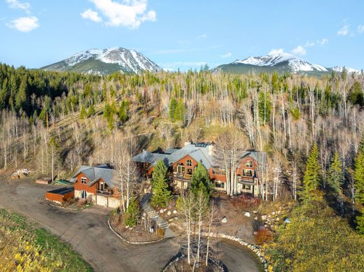 Luxury home in Silverthorne, Summit County