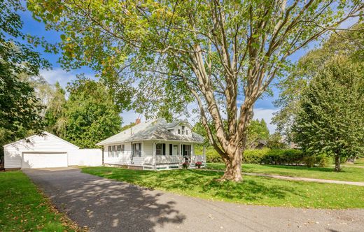 Detached House in East Hampton, Suffolk County