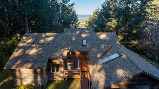 Detached House in Langlois, Curry County