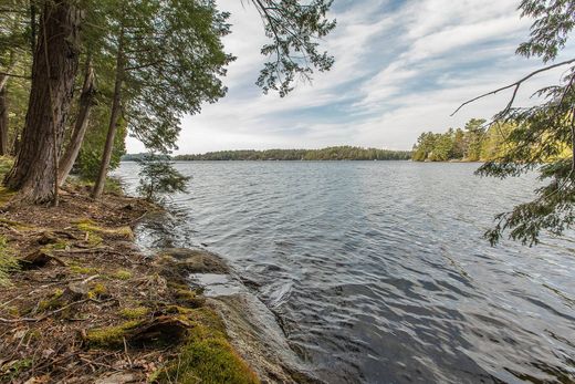 Teren w Seguin Falls, Parry Sound District