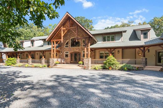 Detached House in Manalapan, Monmouth County