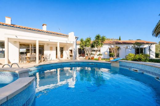 Detached House in Perpignan, Pyrénées-Orientales