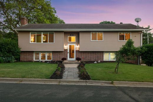 Detached House in Edina, Hennepin County