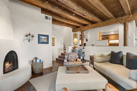 Apartment / Etagenwohnung in Santa Fe, Santa Fe County