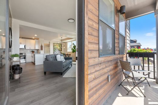 Townhouse in Bend, Deschutes County