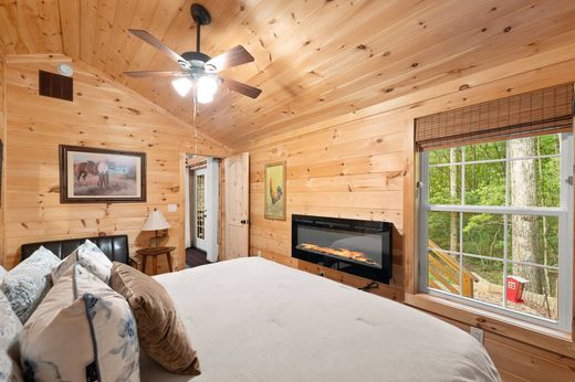 Detached House in Clarkesville, Habersham County