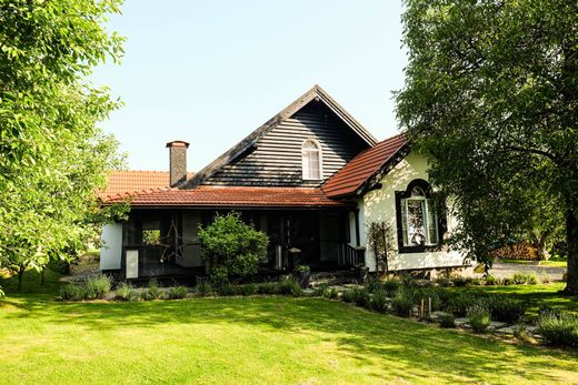 Detached House in Șurdești, Comuna Şişeşti