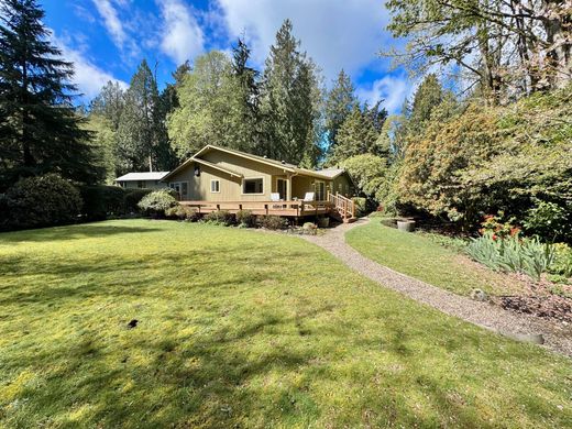 Detached House in Bainbridge Island, Kitsap County
