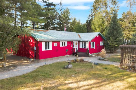 Casa en Kawartha Lakes, Ontario