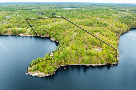 Detached House in Gravenhurst, Ontario